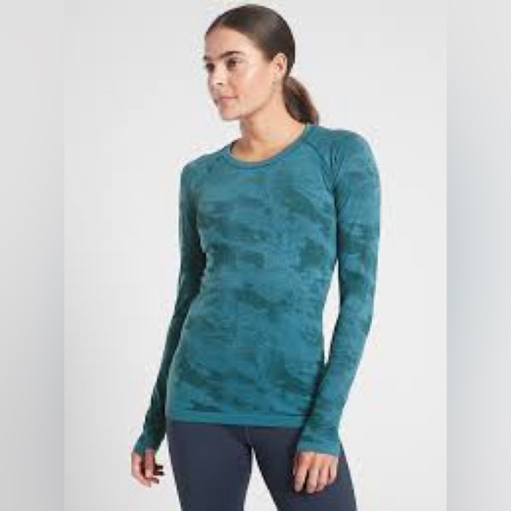 Athleta Seanless Momentum Long Sleeve Top Small
